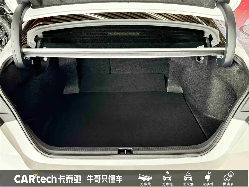 Toyota Camry 2025 из CN, фото 8