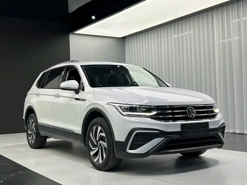 Volkswagen Tiguan L 2024 из CN, фото 3