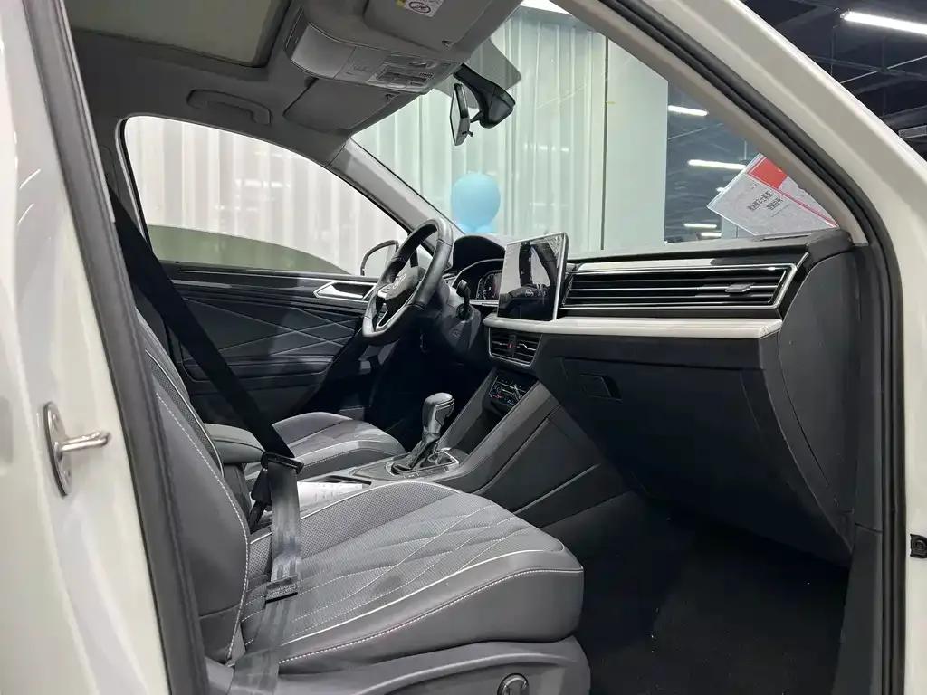 Volkswagen Tiguan L 2024 из CN, фото 9