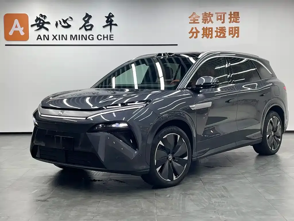 BYD Tang L — фото 1