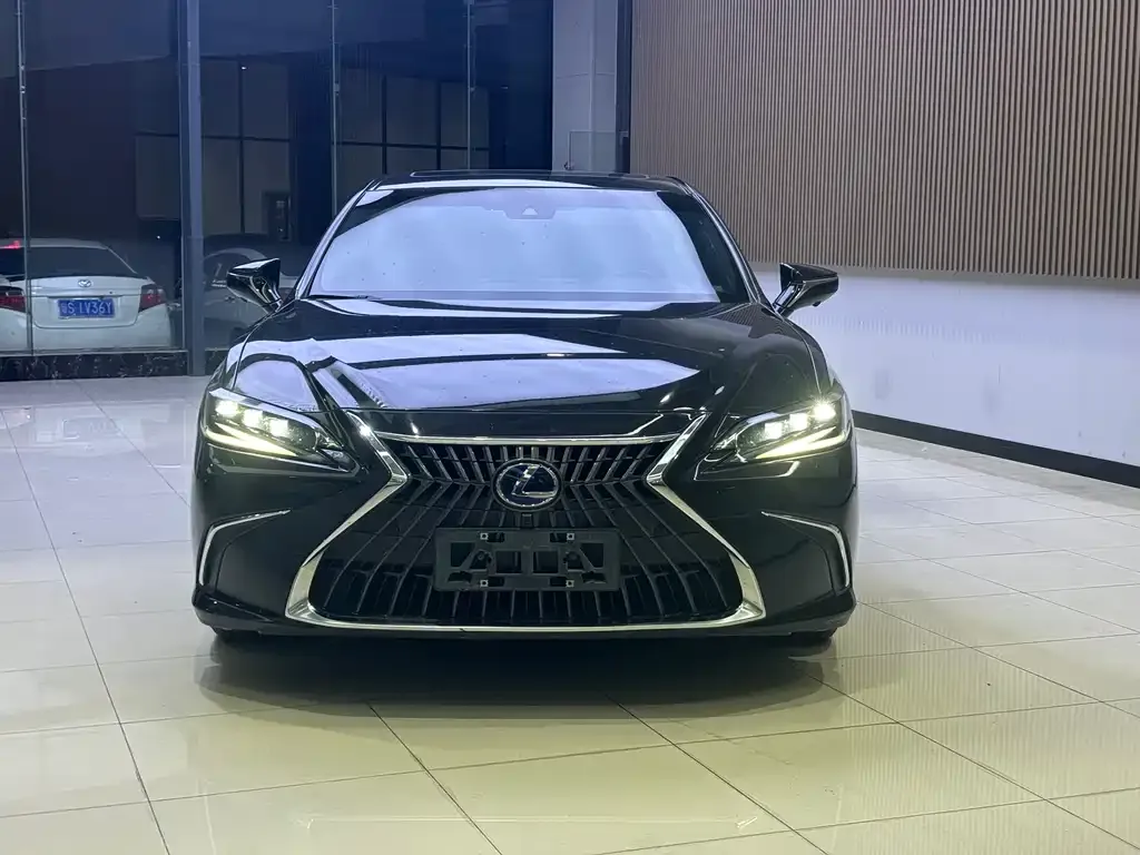Lexus ES 2021 из CN, фото 2