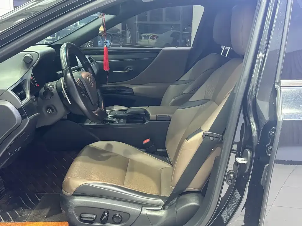 Lexus ES 2021 из CN, фото 7