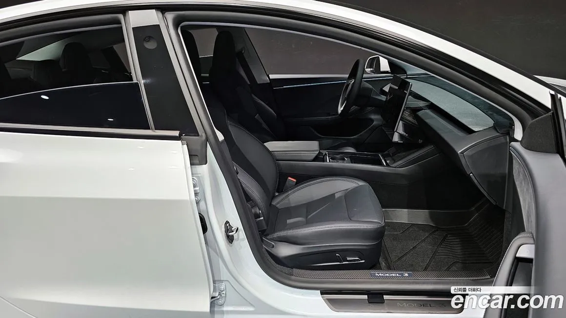 Tesla Model 3 — фото 10