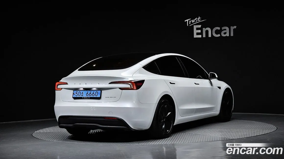 Tesla Model 3 — фото 2