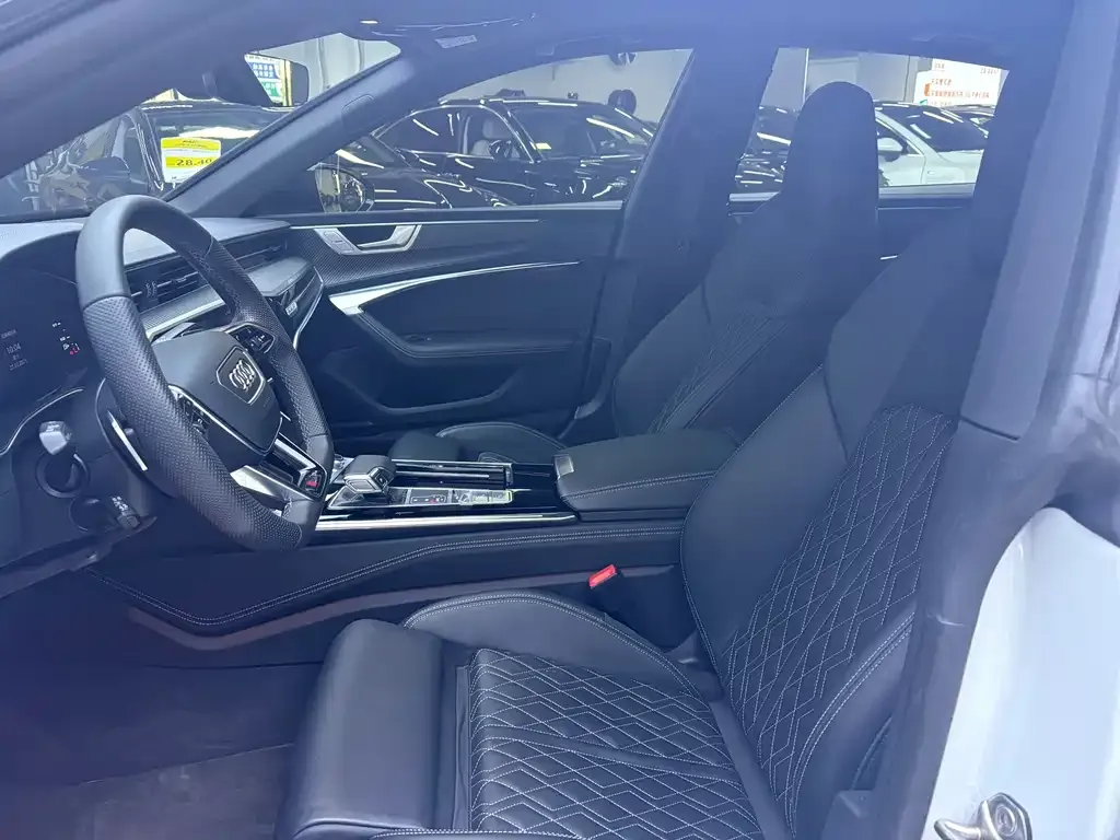 Audi A7 2023 из CN, фото 6