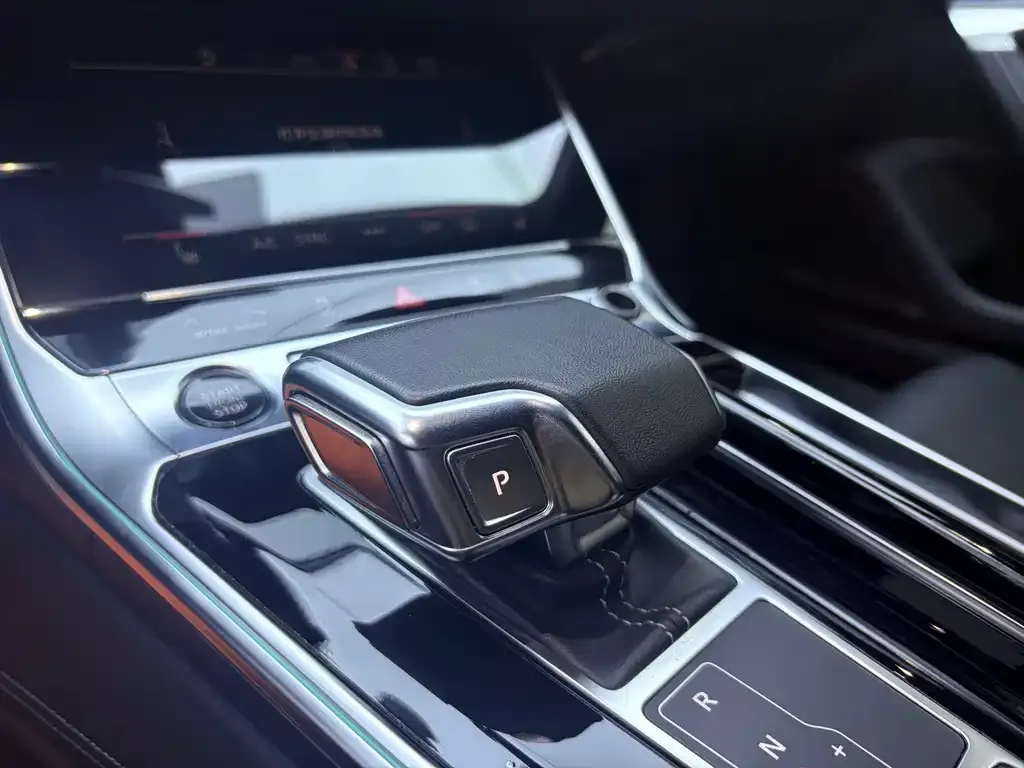 Audi A7 2023 из CN, фото 9