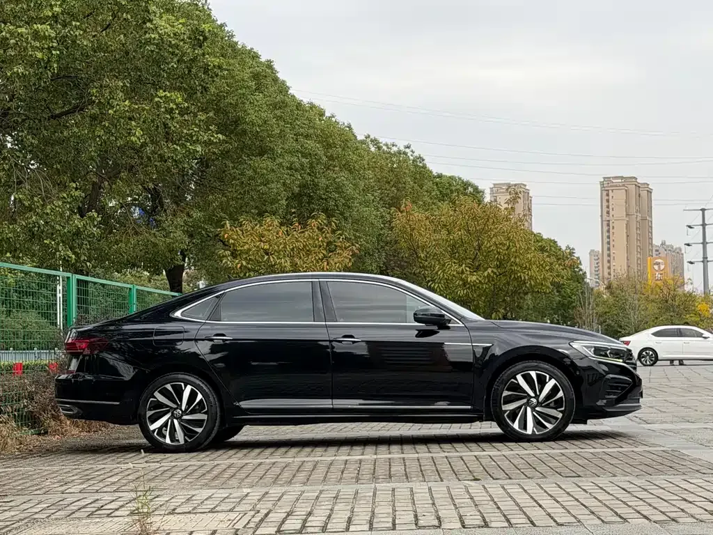 Volkswagen Passat — фото 4