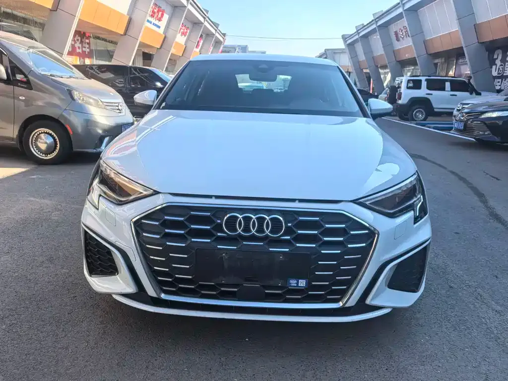 Audi A3 — фото 2
