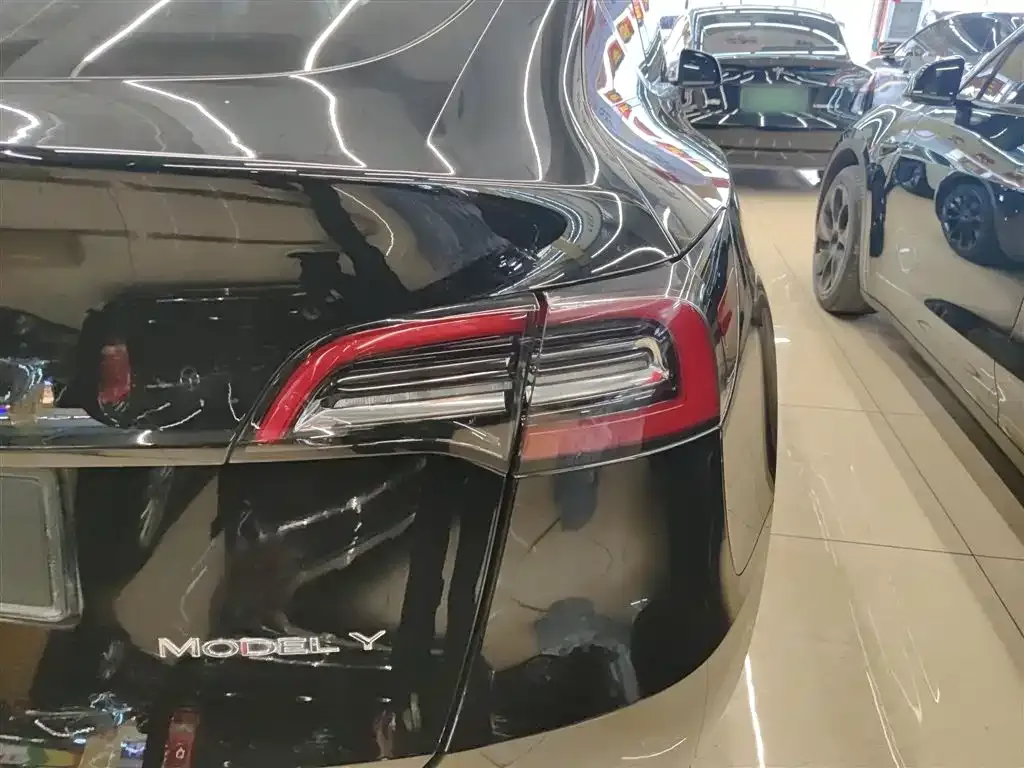 Tesla Model Y 2021 из CN, фото 8