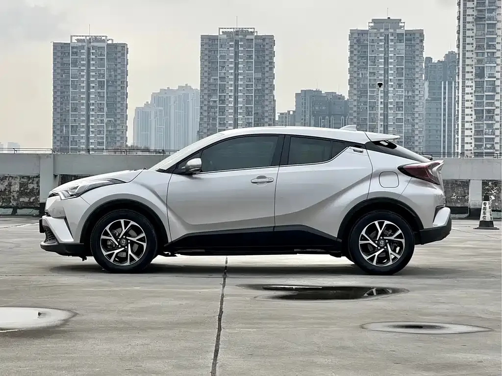 Toyota C-HR 2021 из CN, фото 2