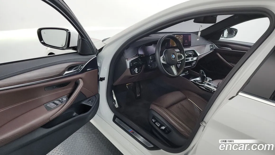 BMW 5-Series 2021 из KR, фото 10