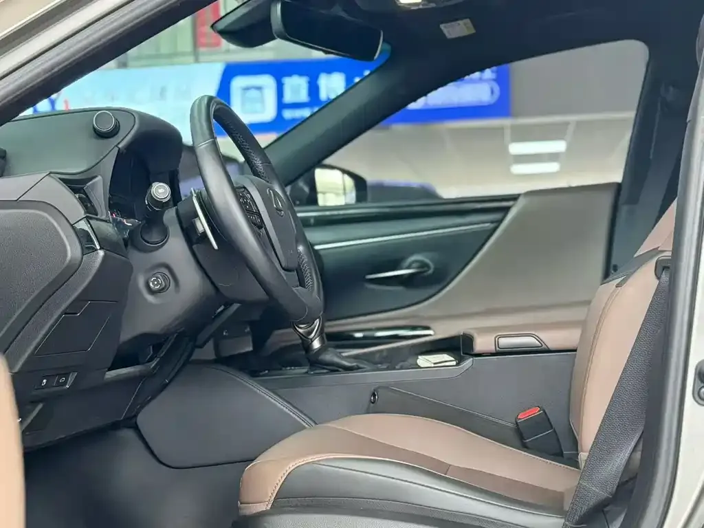 Lexus ES 2024 из CN, фото 3