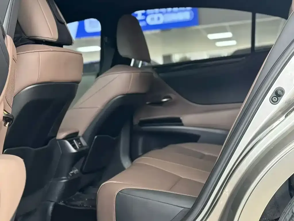 Lexus ES 2024 из CN, фото 6