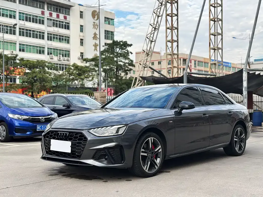 Audi A4L 2023 из CN, фото 1