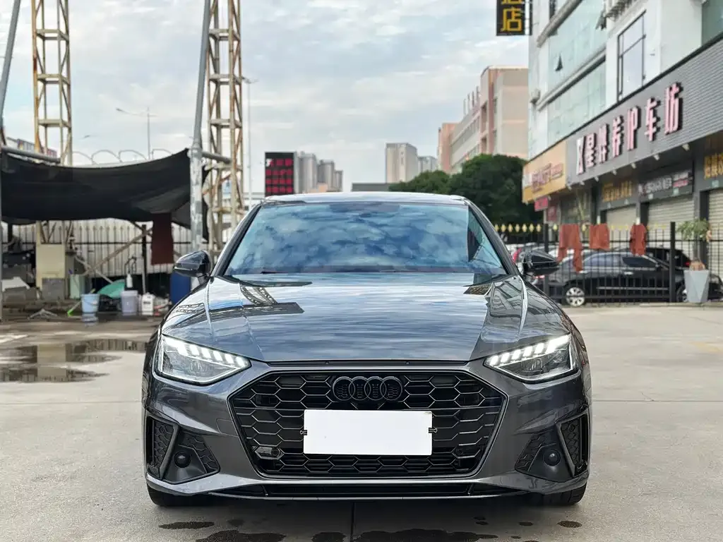 Audi A4L 2023 из CN, фото 2
