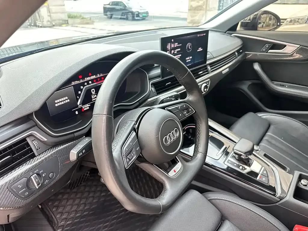 Audi A4L 2023 из CN, фото 8