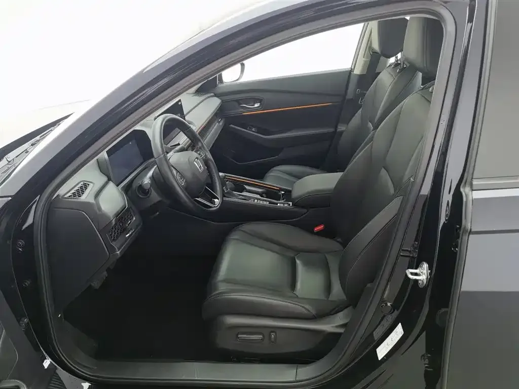 Honda Accord — фото 10
