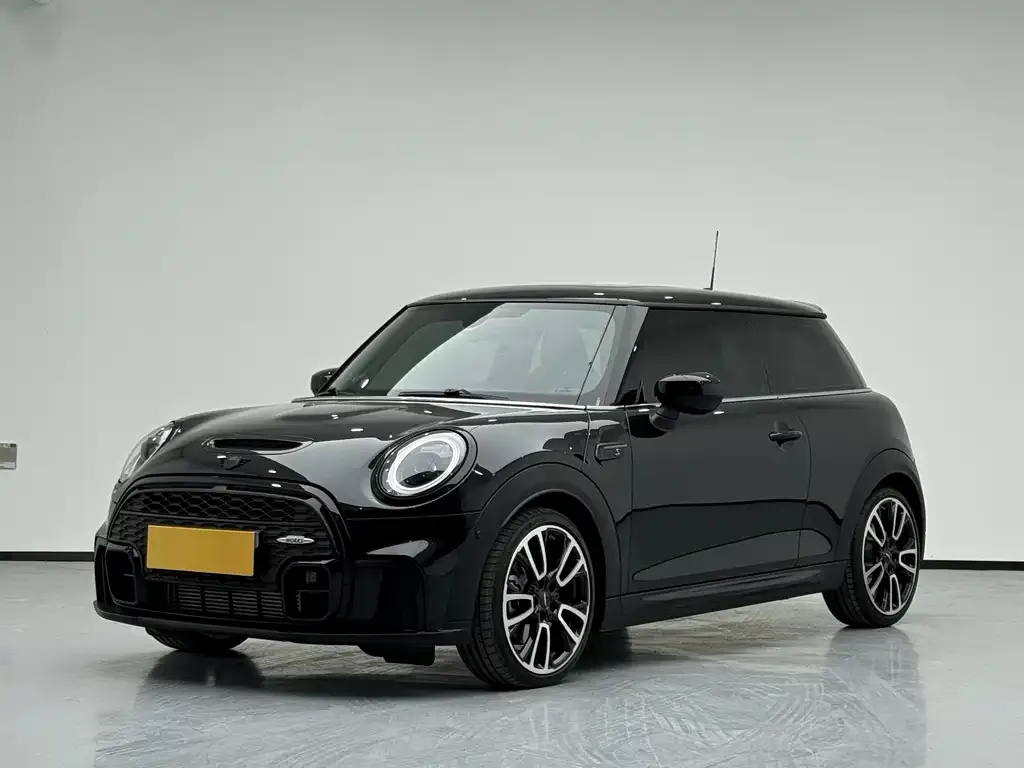 MINI Cooper (3-door) 2023 из CN, фото 1