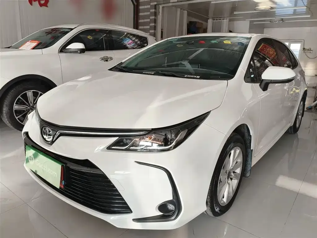 Toyota Corolla 2023 из CN, фото 1