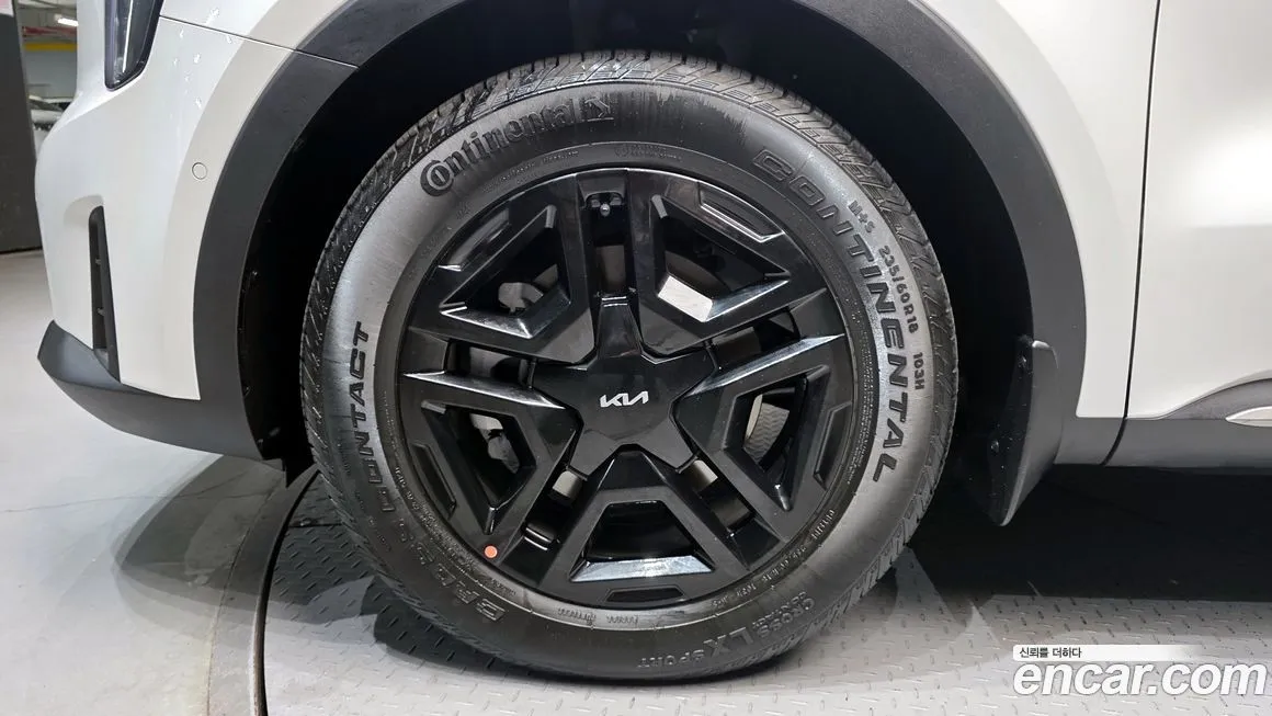 Kia Sorento — фото 5