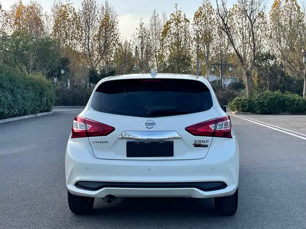 Nissan Tiida 2022 из CN, фото 4