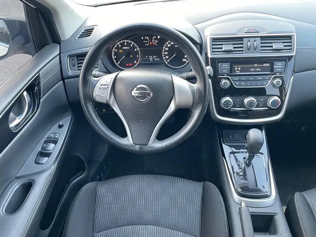 Nissan Tiida 2022 из CN, фото 7