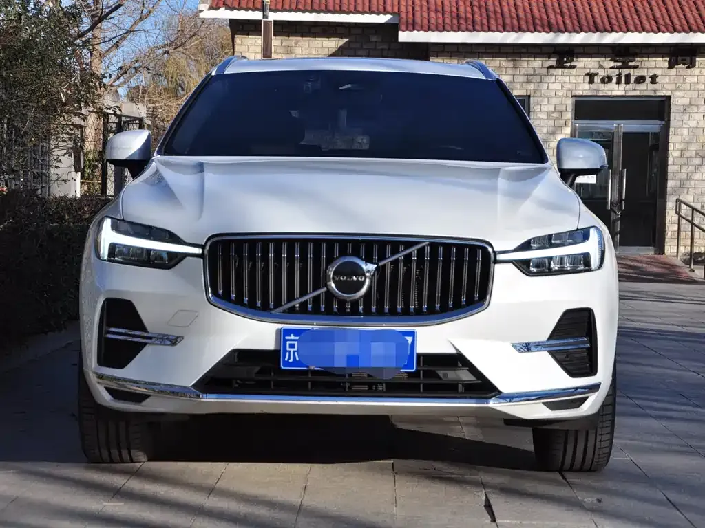 Volvo XC60 2023 из CN, фото 2