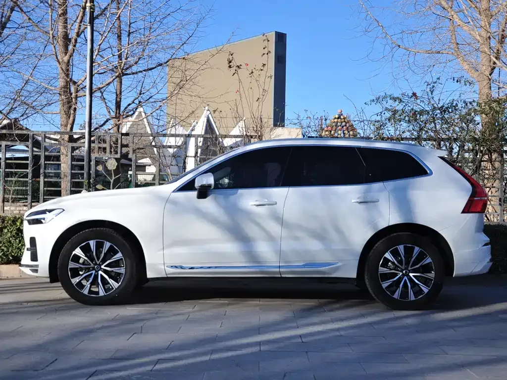 Volvo XC60 2023 из CN, фото 5