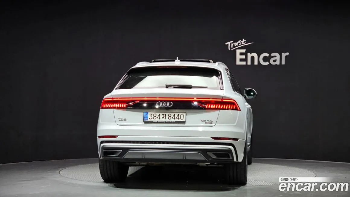 Audi Q8 — фото 4