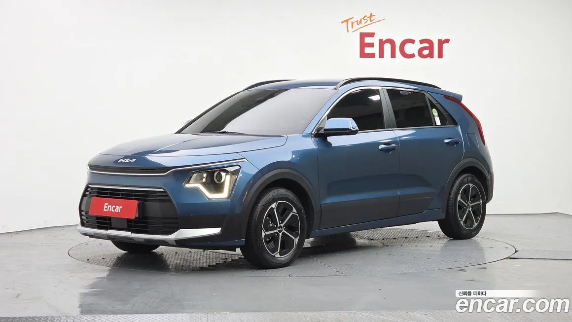Kia Niro — фото 1
