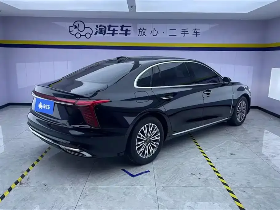 Hongqi H5 — фото 3