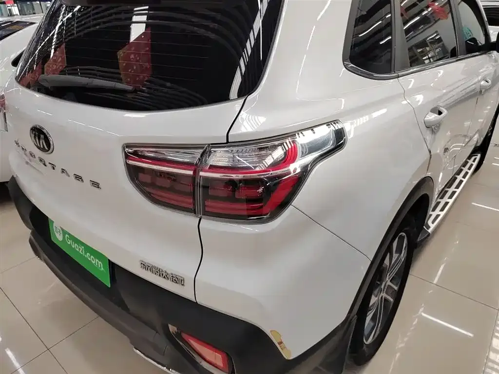 Kia Sportage — фото 8