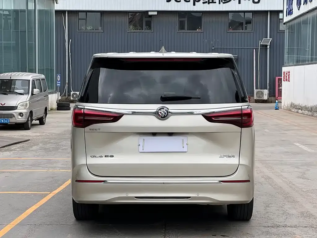 Buick GL8 2021 из CN, фото 5