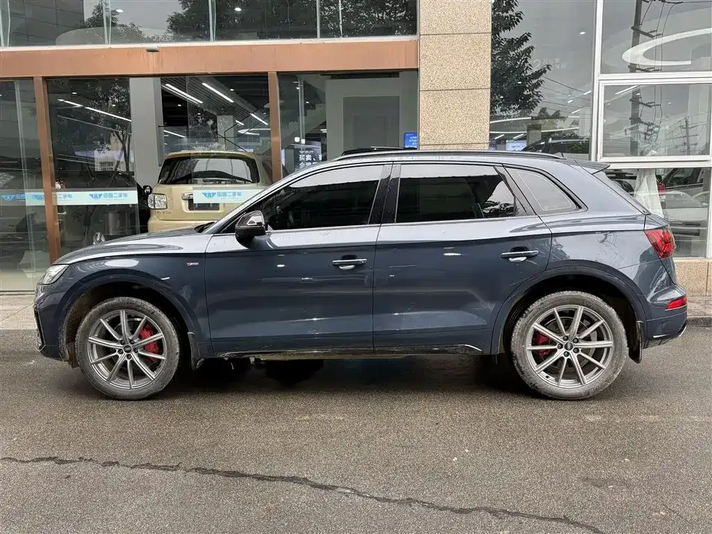 Audi Q5L 2023 из CN, фото 3