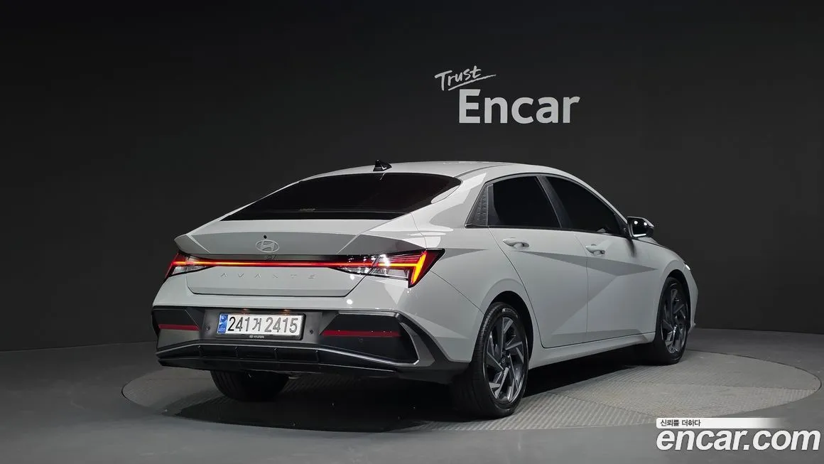 Hyundai AVANTE — фото 2