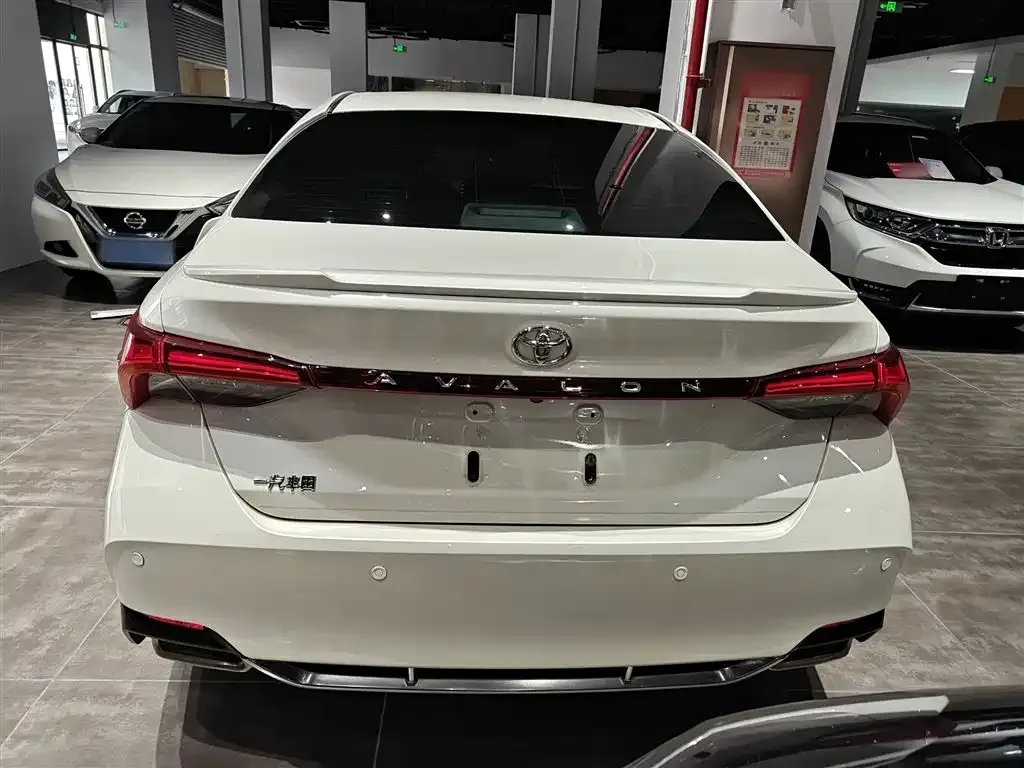 Toyota Avalon 2021 из CN, фото 6