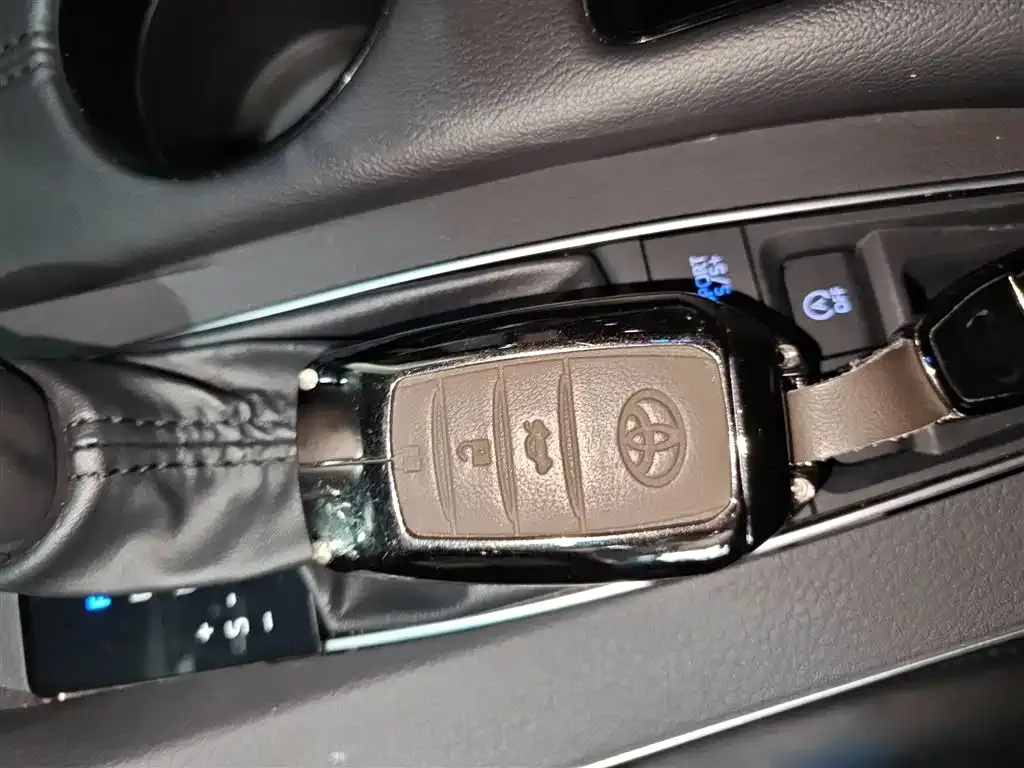 Toyota Avalon 2021 из CN, фото 9