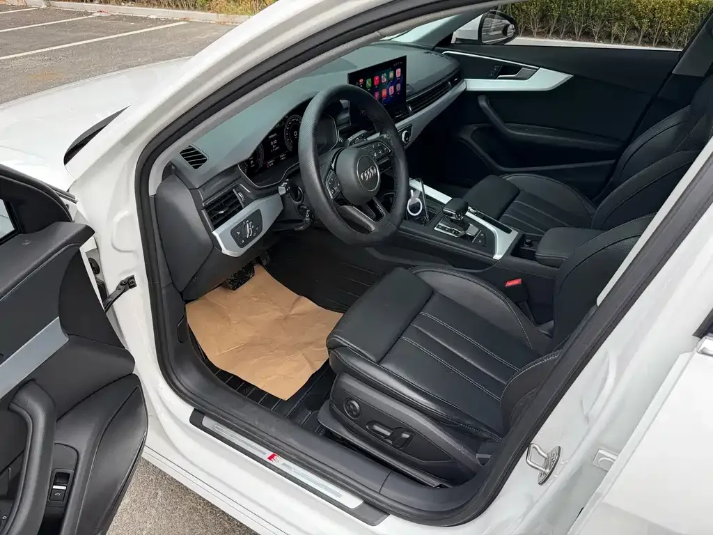 Audi A4L 2022 из CN, фото 6