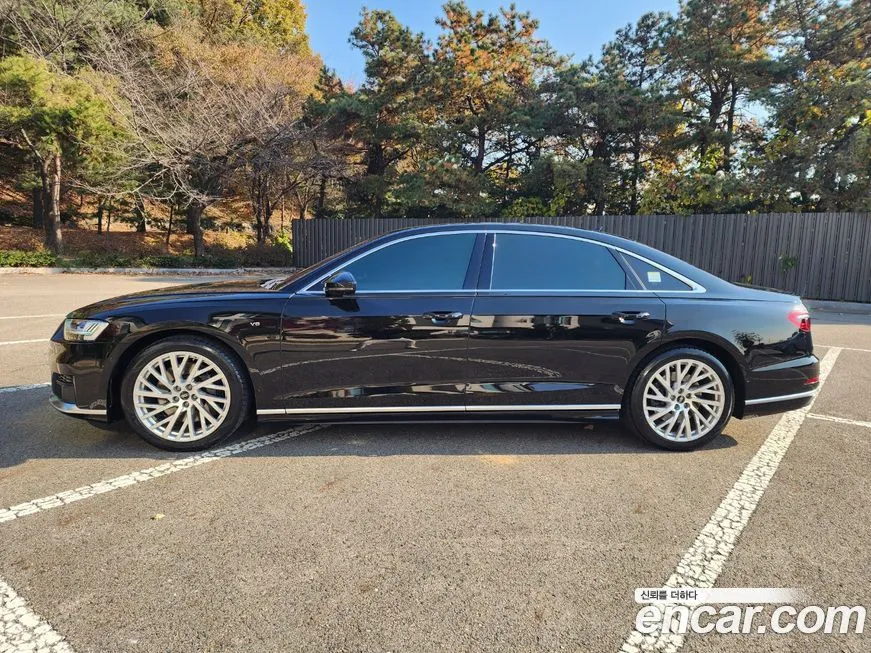 Audi A8 — фото 4
