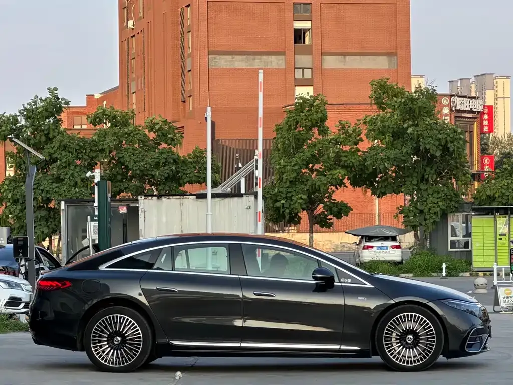 Mercedes-Benz EQS 2023 из CN, фото 4