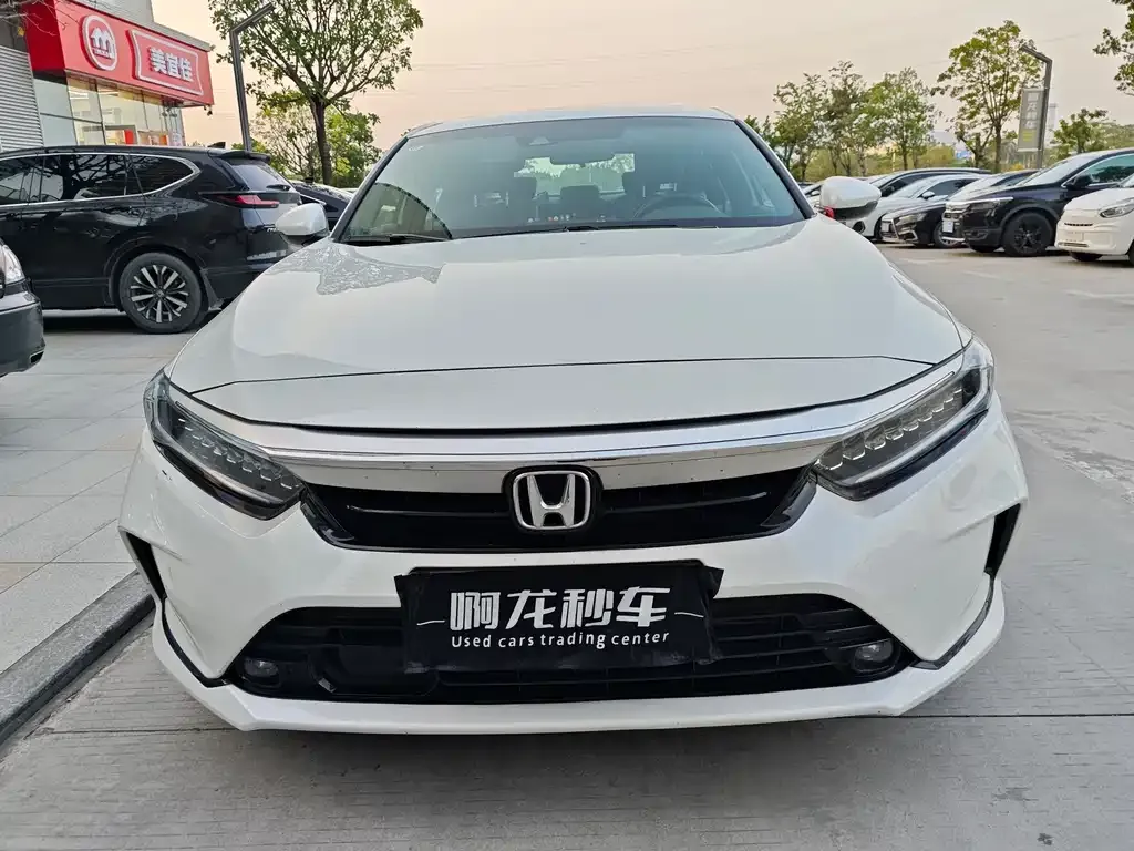 Honda Inspire 2023 из CN, фото 2