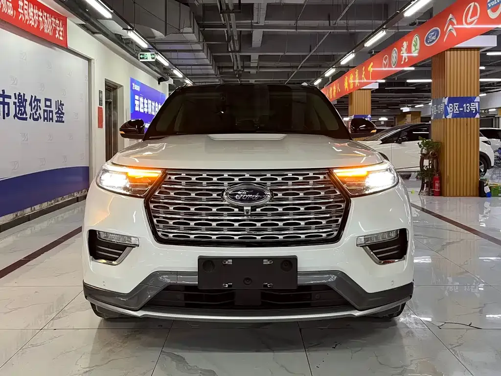 Ford Explorer 2021 из CN, фото 1