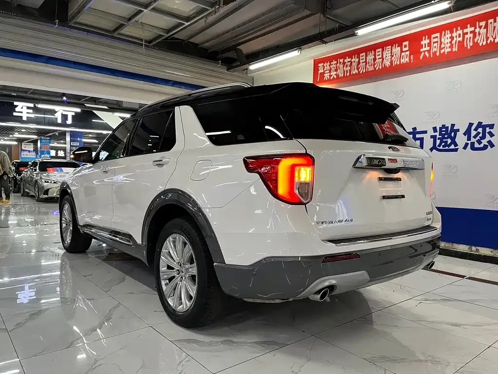 Ford Explorer 2021 из CN, фото 3