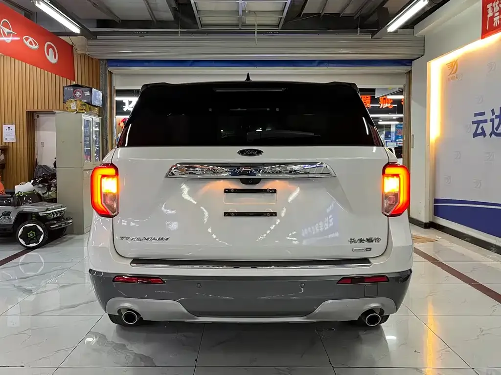 Ford Explorer 2021 из CN, фото 4