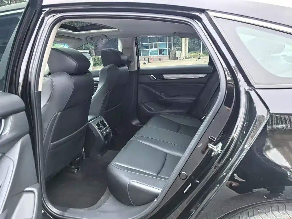 Honda Accord 2023 из CN, фото 7