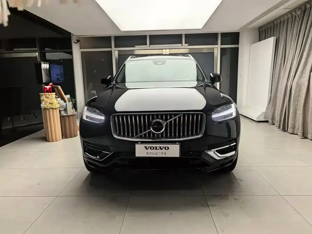 Volvo XC90 2024 из CN, фото 2