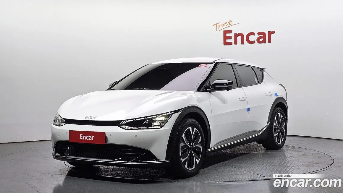 Kia EV6 — фото 1
