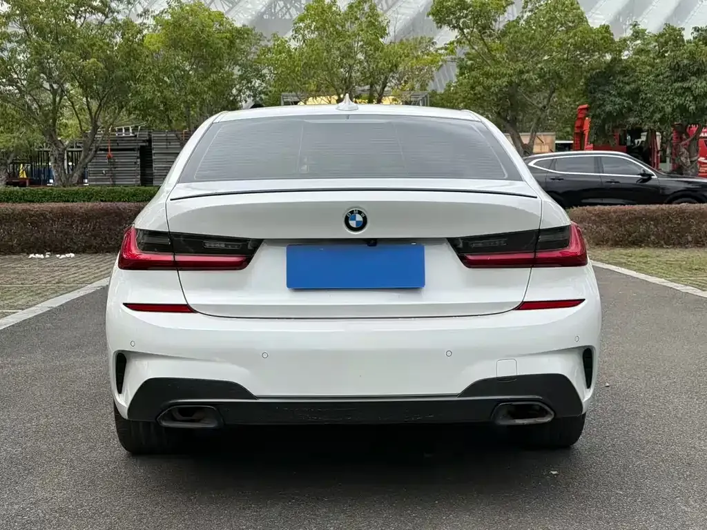 BMW 3 Series 2022 из CN, фото 9