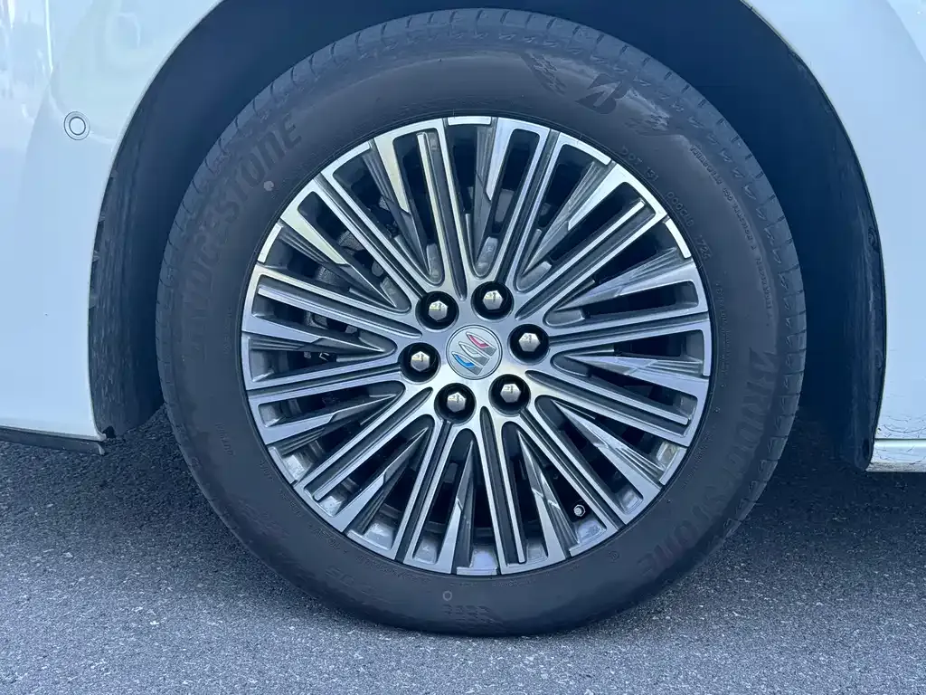 Buick GL8 Hybrid 2024 из CN, фото 8