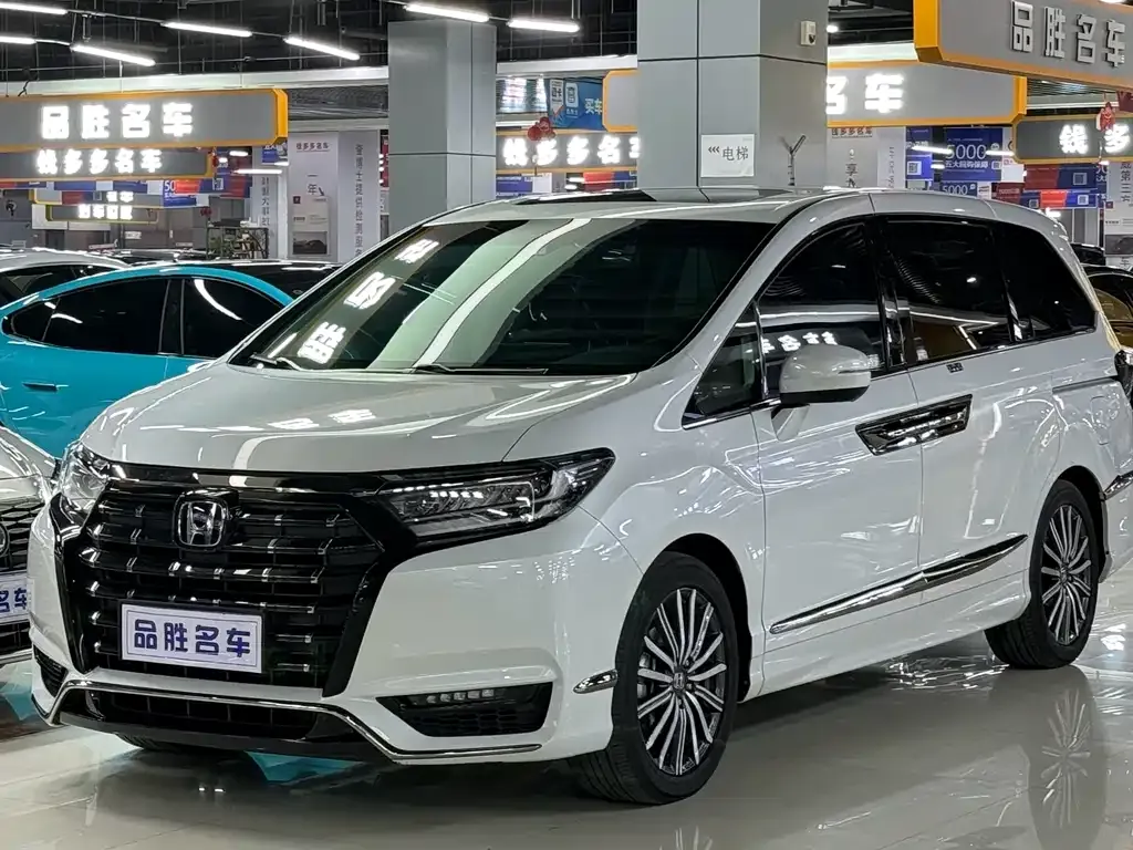 Honda Elysion 2023 из CN, фото 1